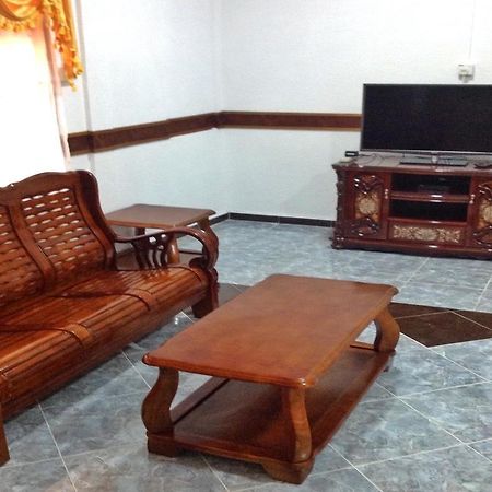 Nur Muslim Homestay At Kota Bharu Bagian luar foto