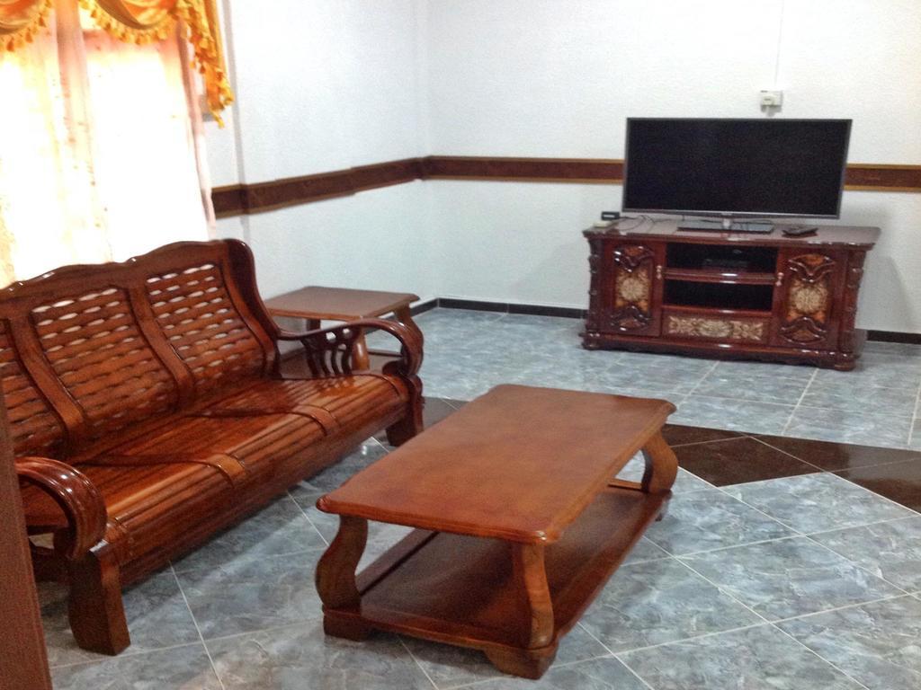 Nur Muslim Homestay At Kota Bharu Bagian luar foto